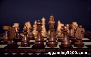 体育投注站深度解析：德州扑克心理盲区与看盘进阶，迈向牛牛高手之路